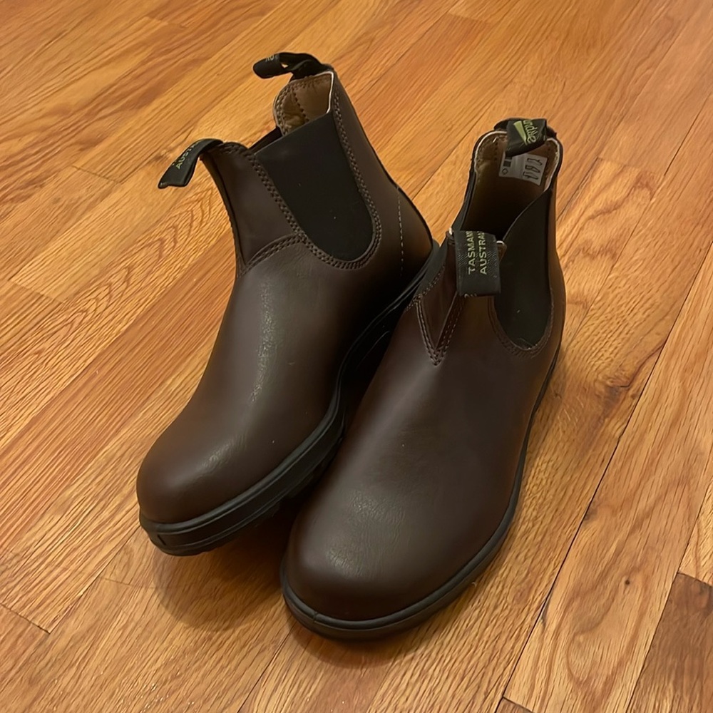 NWOT Vegan Blundstones in Brown
